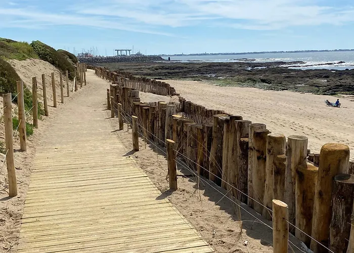 Hébergement de vacances Maison, 2 Chambres, 400m De La Plage. *
